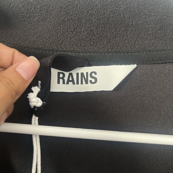 Rains Men's  Addis Fleece Half Zip Pullover. Black Size M  New with Tags - Picture 5 of 6